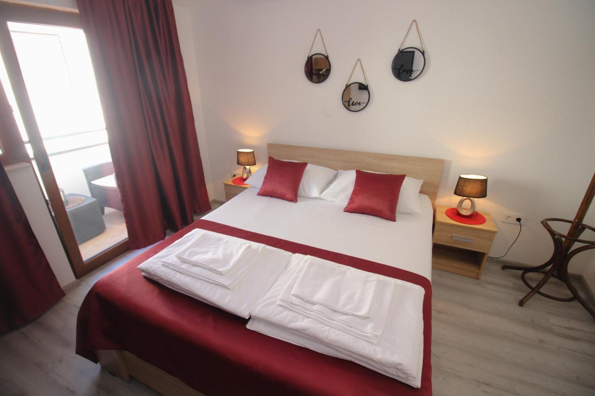 Villa Deny Mostar - With Free Parking מראה חיצוני תמונה