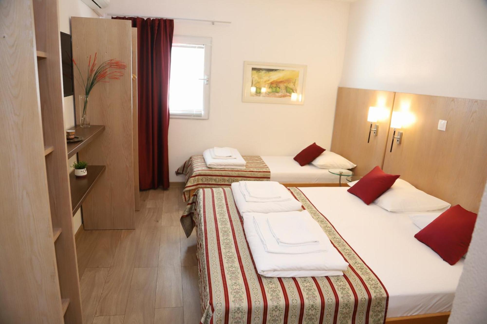 Villa Deny Mostar - With Free Parking מראה חיצוני תמונה