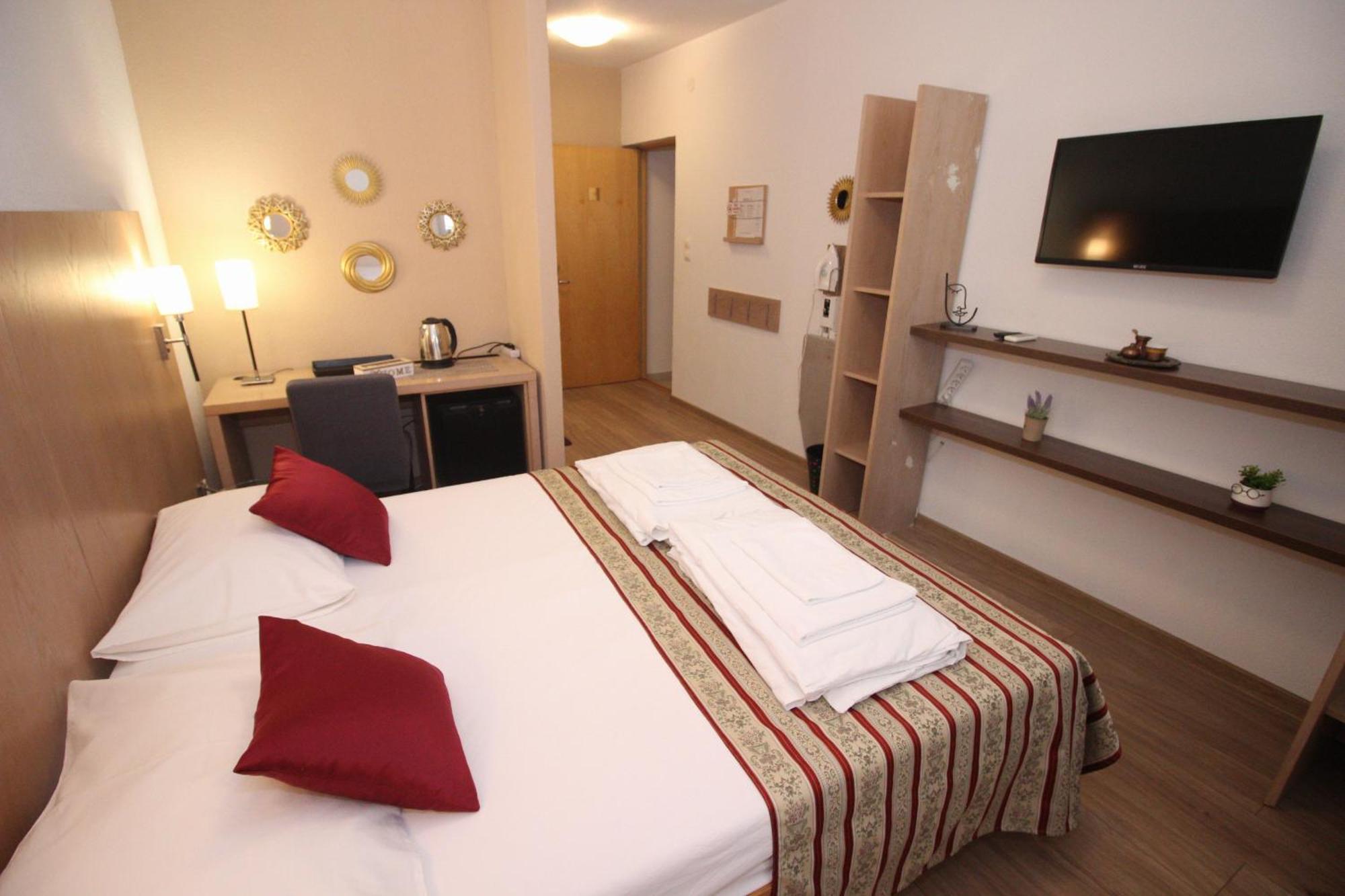 Villa Deny Mostar - With Free Parking מראה חיצוני תמונה