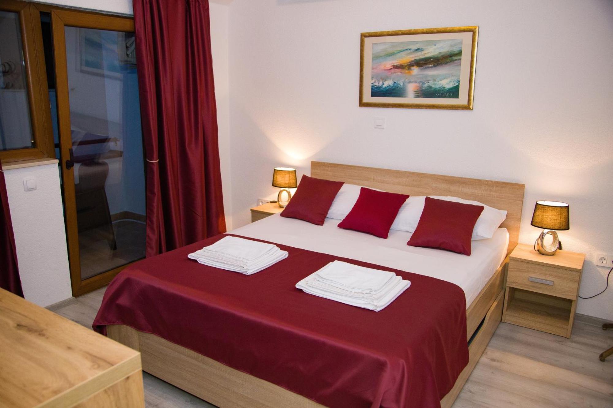 Villa Deny Mostar - With Free Parking מראה חיצוני תמונה