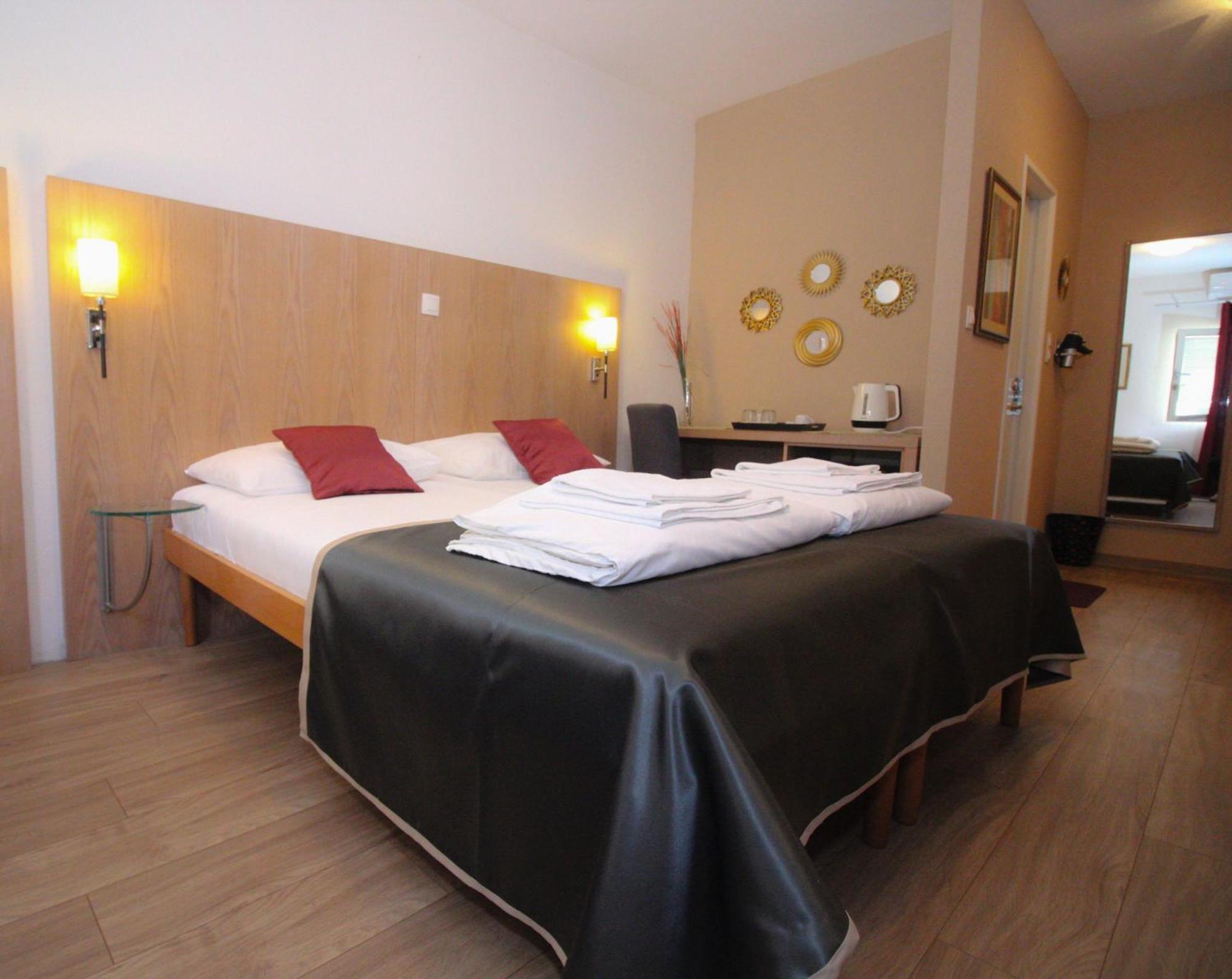 Villa Deny Mostar - With Free Parking חדר תמונה